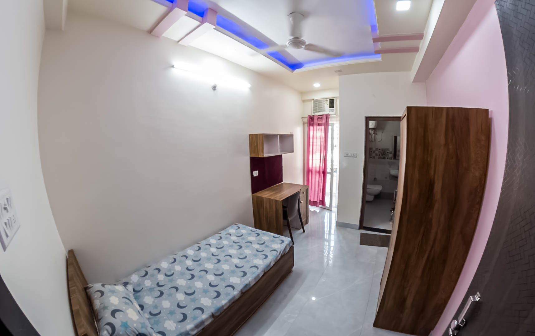 Single room interior at The Victoria Palace