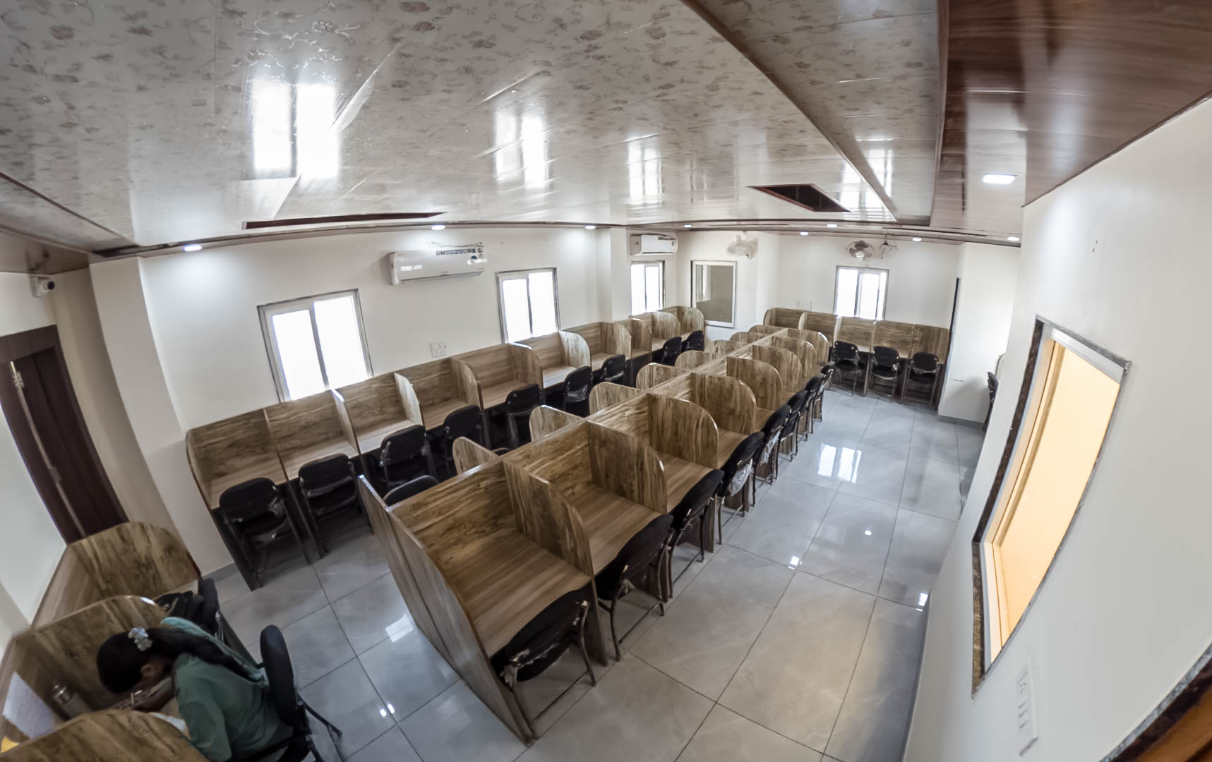 Furnished double room at The Victoria Palace